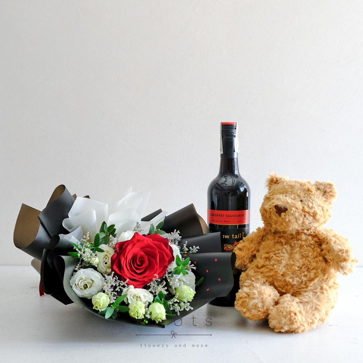 Perfect Gesture (Red Ecuadorian rose and Gifts)