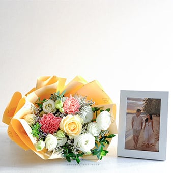 Sunlit Memories (Peach Rose Bouquet and Photo Frame)