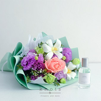 Enchanté Essence (White Tulips and Roses Bouquet with Perfume)