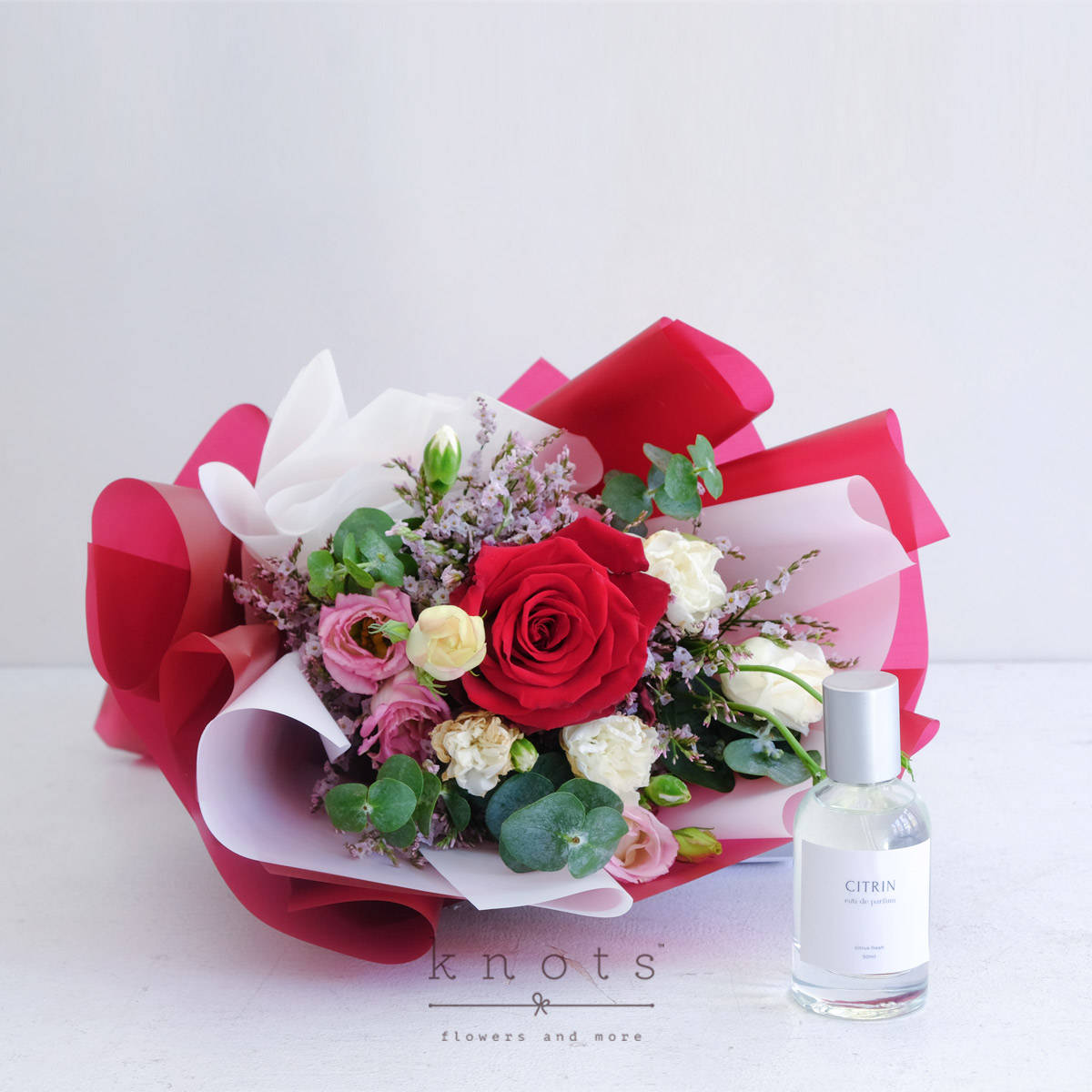 Red Perfumed Roses Whispered Fragrance (Red Rose Bouquet with Perfume) | Knots.ph