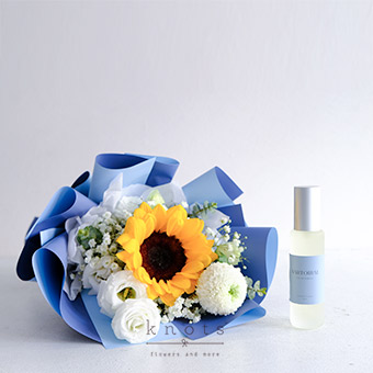 Midnight Sun (Sunflower Bouquet with Perfume)