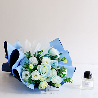 Coastal Breeze (Blue Sprayed White Rose Bouquet with Perfume)