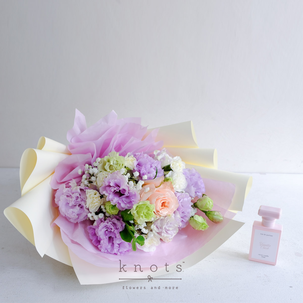 Vanilla Dream (Peach-Pink Ecuadorian Rose with Perfume)