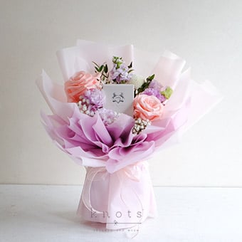 Iris Essence (Pink Ecuadorian Rose Bouquet w/ Perfume)