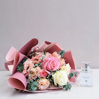 Rosey Haze (Flowers and Perfume)