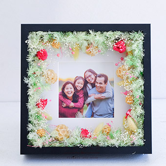 Cherished Moments (Photo Frame w/ Dried and Preserved Flowers)