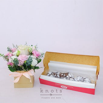 Special Surprise (Pink Ecuadorian Rose Arrangement w/ Crinkle Cookies)