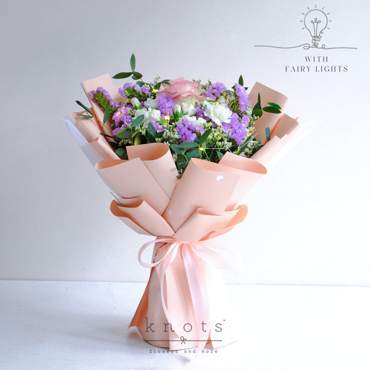 Lovely Sparkle (Pink Rose Bouquet w/ Fairy lights)