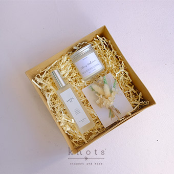 Alluring Aura (Gift Box)