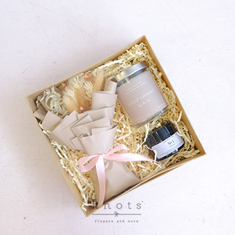 Just Because (Candles Gift Set)