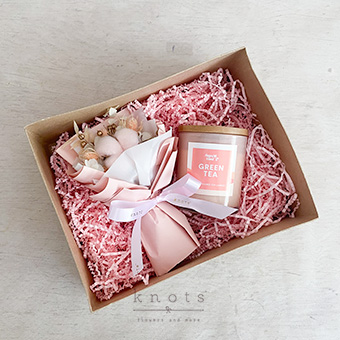 Take Me Home (Mini Dried Flower Bouquet & Candle)