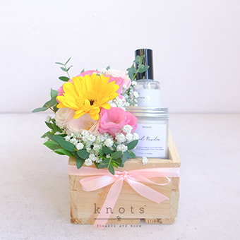Scented Garden (Gerbera with Candle and Room spray)