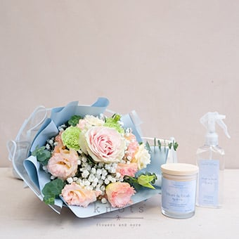 Pure Glow (Pink Rose Bouquet with Candle and Scent)