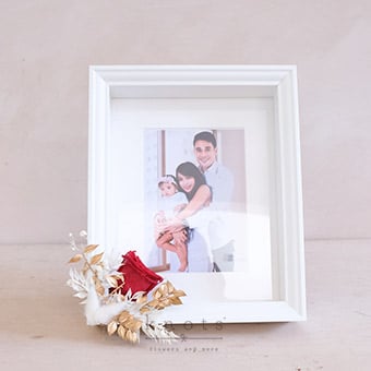Picture Patch (Preserved Dried Flower and Photo Gift)
