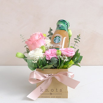 Delicate Smile (Flowers & Coffee)