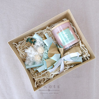 Take Me Home (Mini Dried Flower Bouquet & Candle)