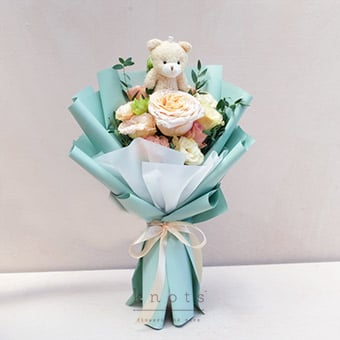 Little Wonders (Rose Bouquet and Cuddly)