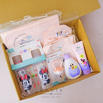 Dreamy Baby (Newborn Gift Box)