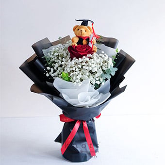 Grand Achiever (Ecuadorian Rose Graduation Bouquet)