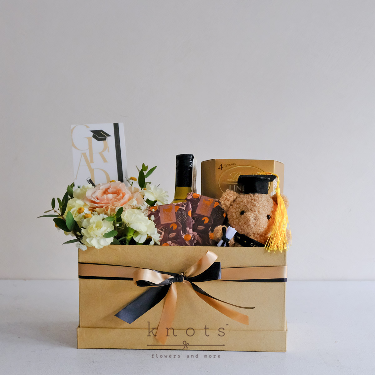 Laurel Bloom (Flowers and Gift)
