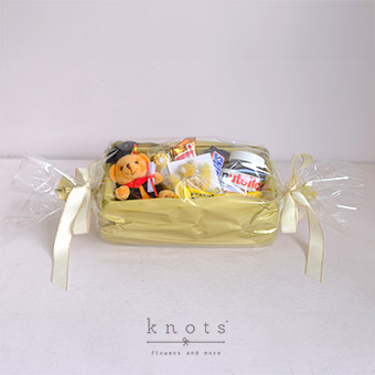 Sweet Celebration (Graduation Gift Box)