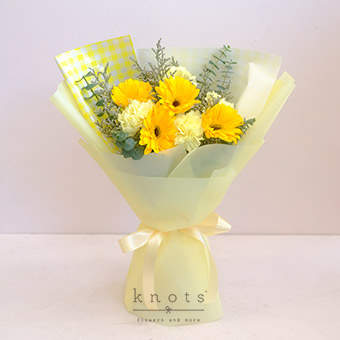 Upsy Daisy (Yellow Gerbera Bouquet)
