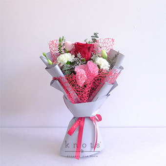 Magical Love (Red Ecuadorian Rose Bouquet)