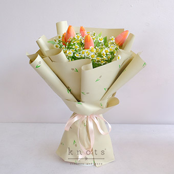 Sunkist (4 Orange Tulips Bouquet)