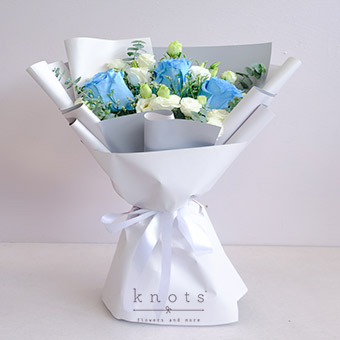 Love in the Sky (Powder Blue Ecuadorian Roses Bouquet)