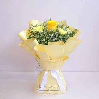 Lucy (Yellow Rose Bouquet)