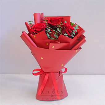 Loyal Love (3 Red Ecuadorian Roses Bouquet)