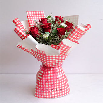 My Love Overflows (6 Red Roses Bouquet)