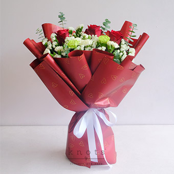 Golden Memories (Red Ecuadorian Roses Bouquet)