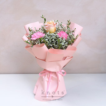 Gentle Love (Shimmer Ecuadorian Rose Bouquet)