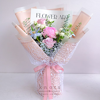 Antoinette (Mixed Flowers Bouquet)