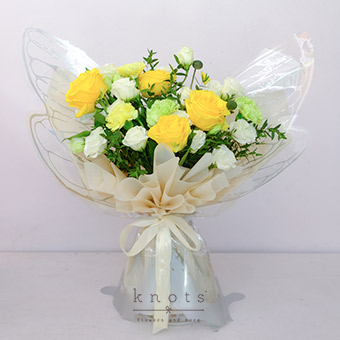 Mariposa (Yellow Roses Bouquet)