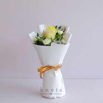 Eliana (Petite Hand Bouquet)