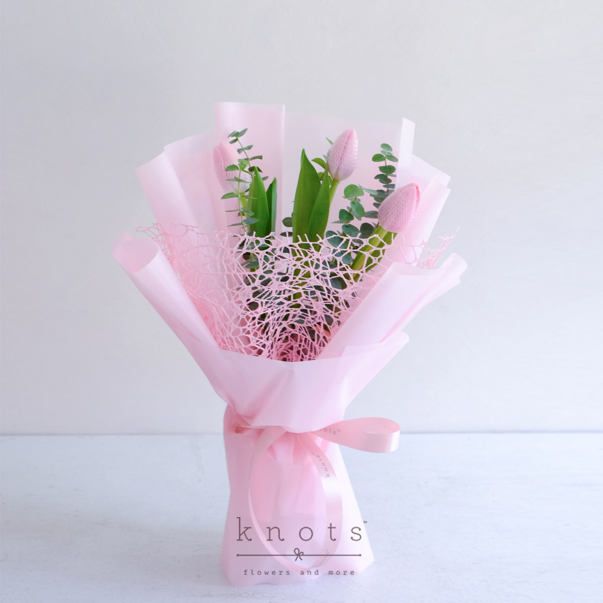 Demi (3 Tulips Bouquet)