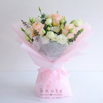 Bubbly Cotton Candy (3 Peach Ecuadorian Roses Bouquet)