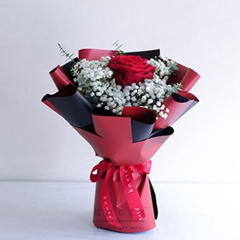 Amarla (Red Ecuadorian Rose Bouquet)