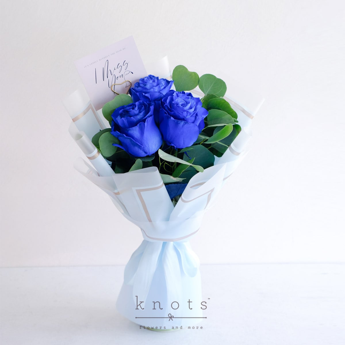 Sincere Emotion (Blue Ecuadorian Roses Bouquet)