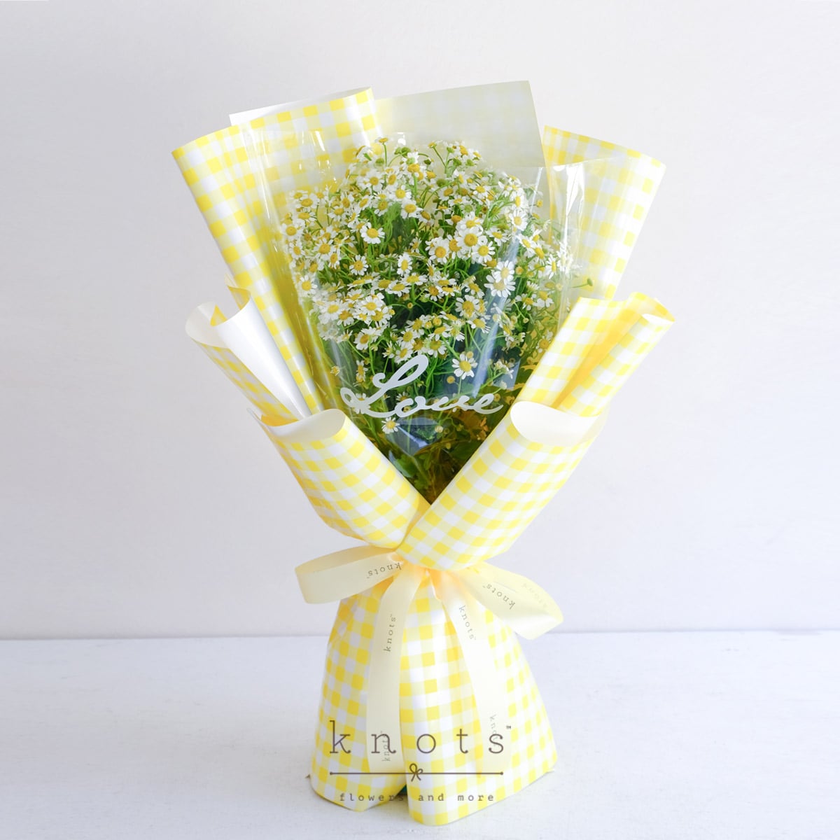 Love From The Star (Chamomile Flowers Bouquet)