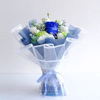A Moonlit Wish (Blue Ecuadorian Roses Bouquet)