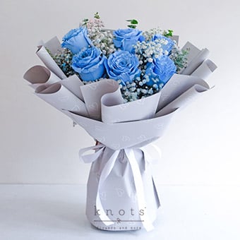 Blissful Skies (6 Powder Blue Ecuadorian Roses Bouquet)
