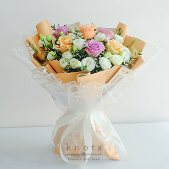 Sweet as Candy (Peach Ecuadorian Roses Bouquet)