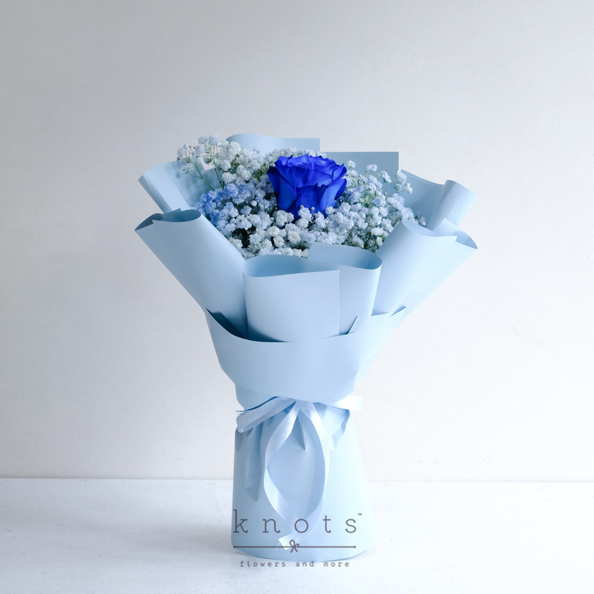 Dominique (Blue Ecuadorian Rose Bouquet)