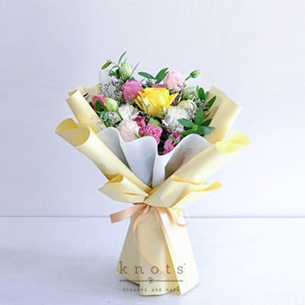 Yanna (Yellow Rose Bouquet)
