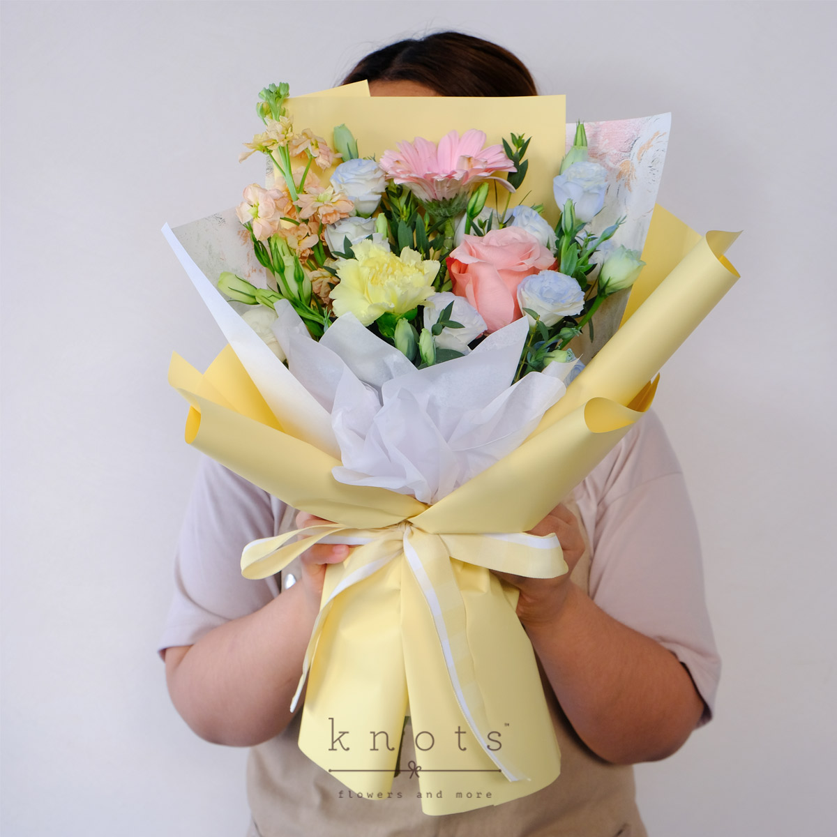 BQ25106-Mellow-Love-Pink-Ecuadorian-Rose-Gerbera-and-Carnation-BouquetB_1200