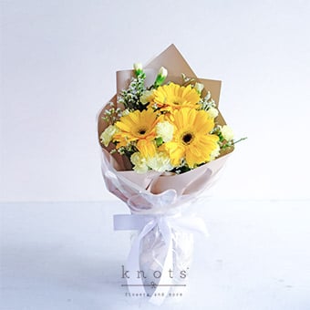 Sunny Kiss (Yellow Gerbera Bouquet)
