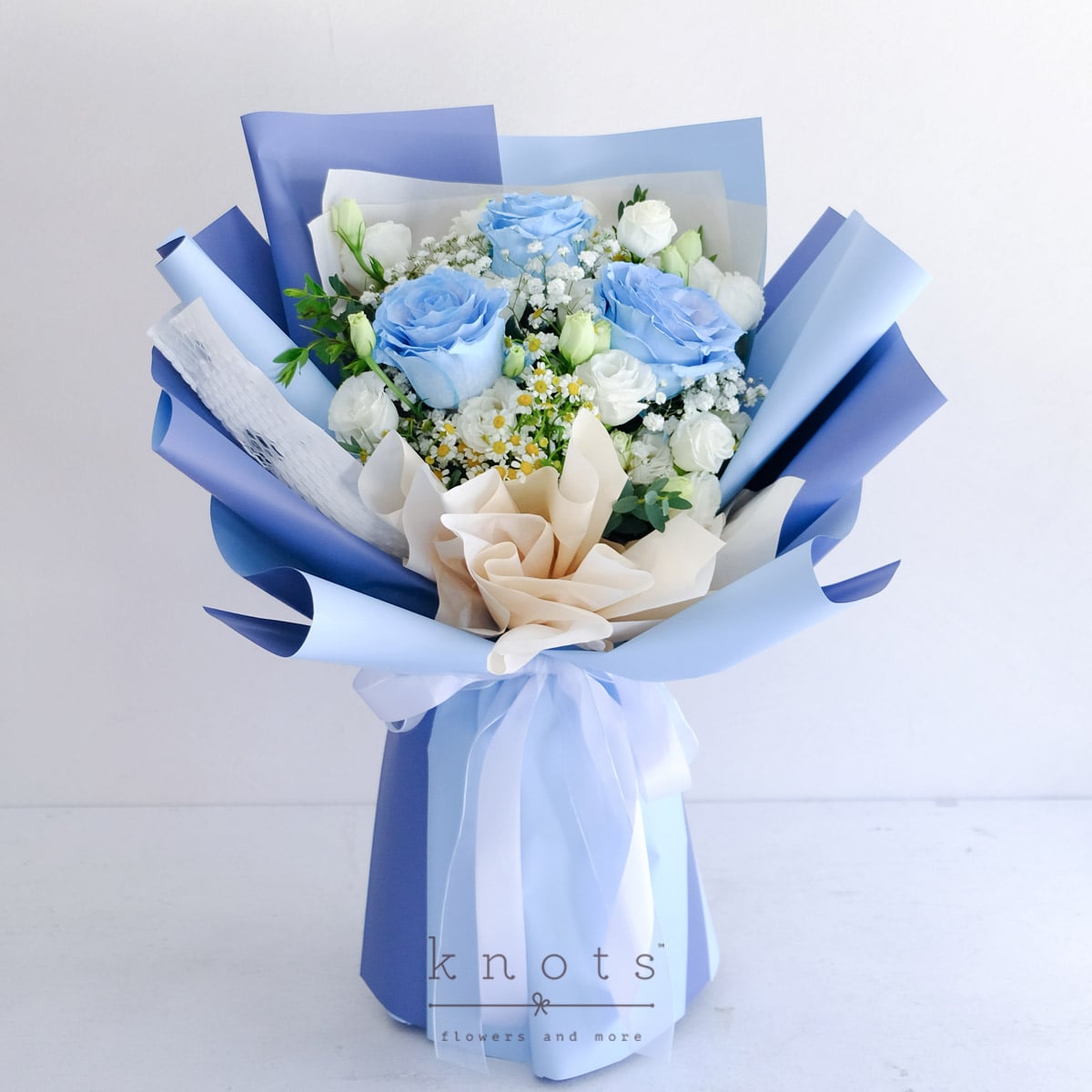 Blue Haven (Powder Blue Ecuadorian Roses)